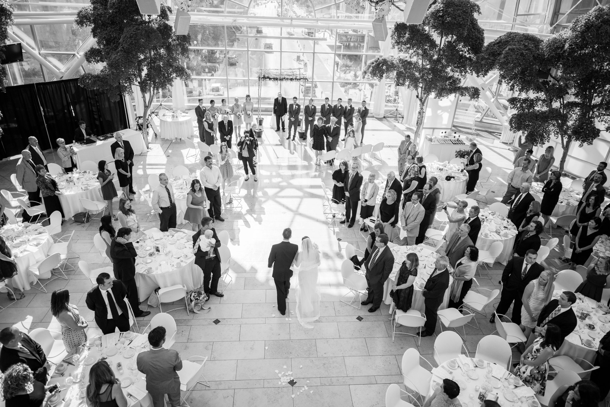 Indianapolis artsgarden wedding ceremony in the atrium