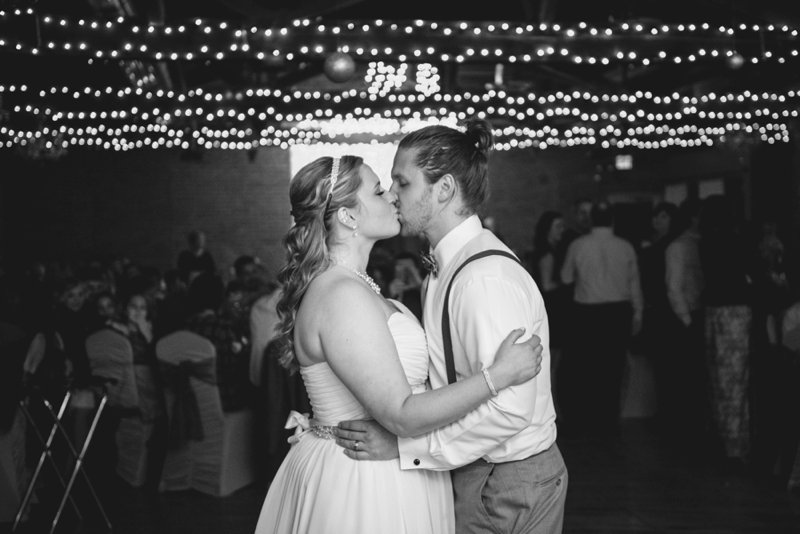 Milltop wedding Noblesville | first dance | Sarah and Rachel Wedding Photographers | Indianapolis Wedding Photographers