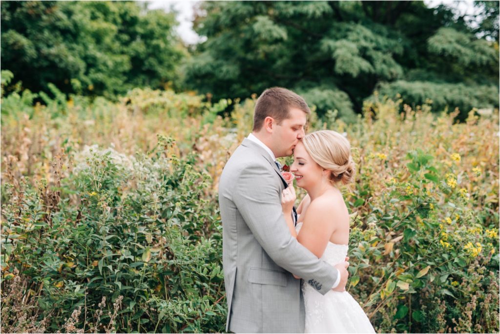 Timeless bride and groom portraits at the Indiana State Museum