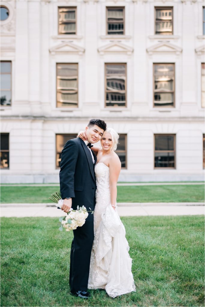 courthouse bride and groom photos downtown fort wayne